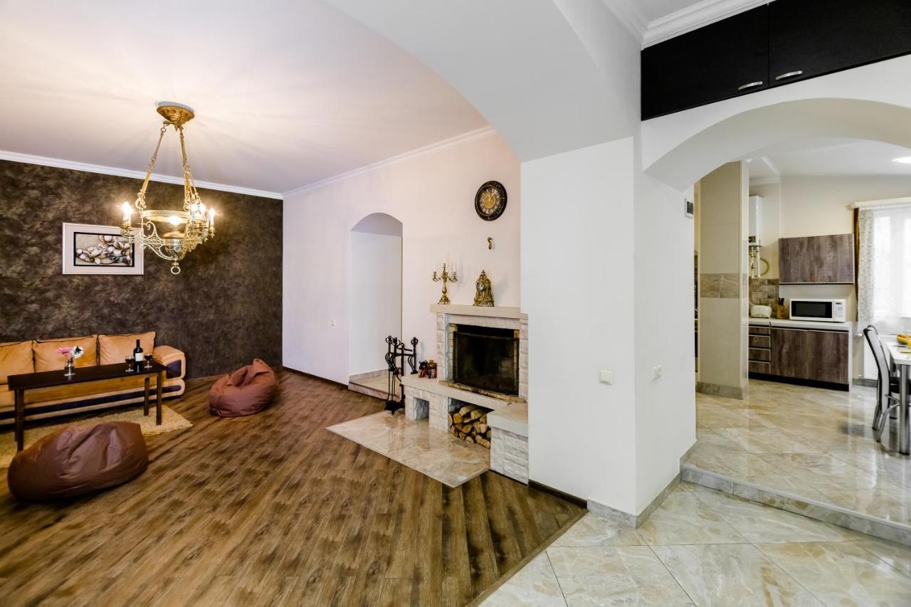 Comfortable House On Marjanishvili ティビリシ エクステリア 写真