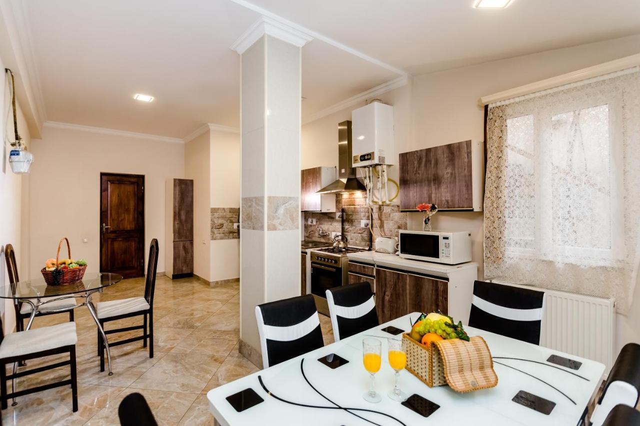 Comfortable House On Marjanishvili ティビリシ エクステリア 写真